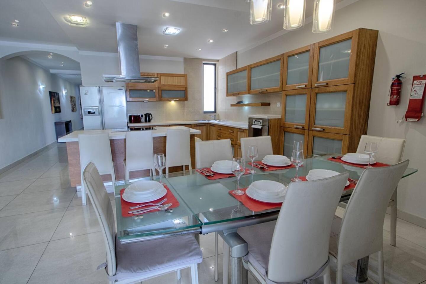The Strand Apartments By Homely Sliema Exterior foto